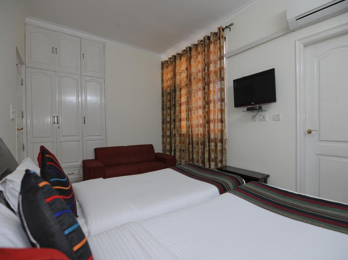 Hotel Mehra Residency At The Airport Nueva Delhi Exterior foto
